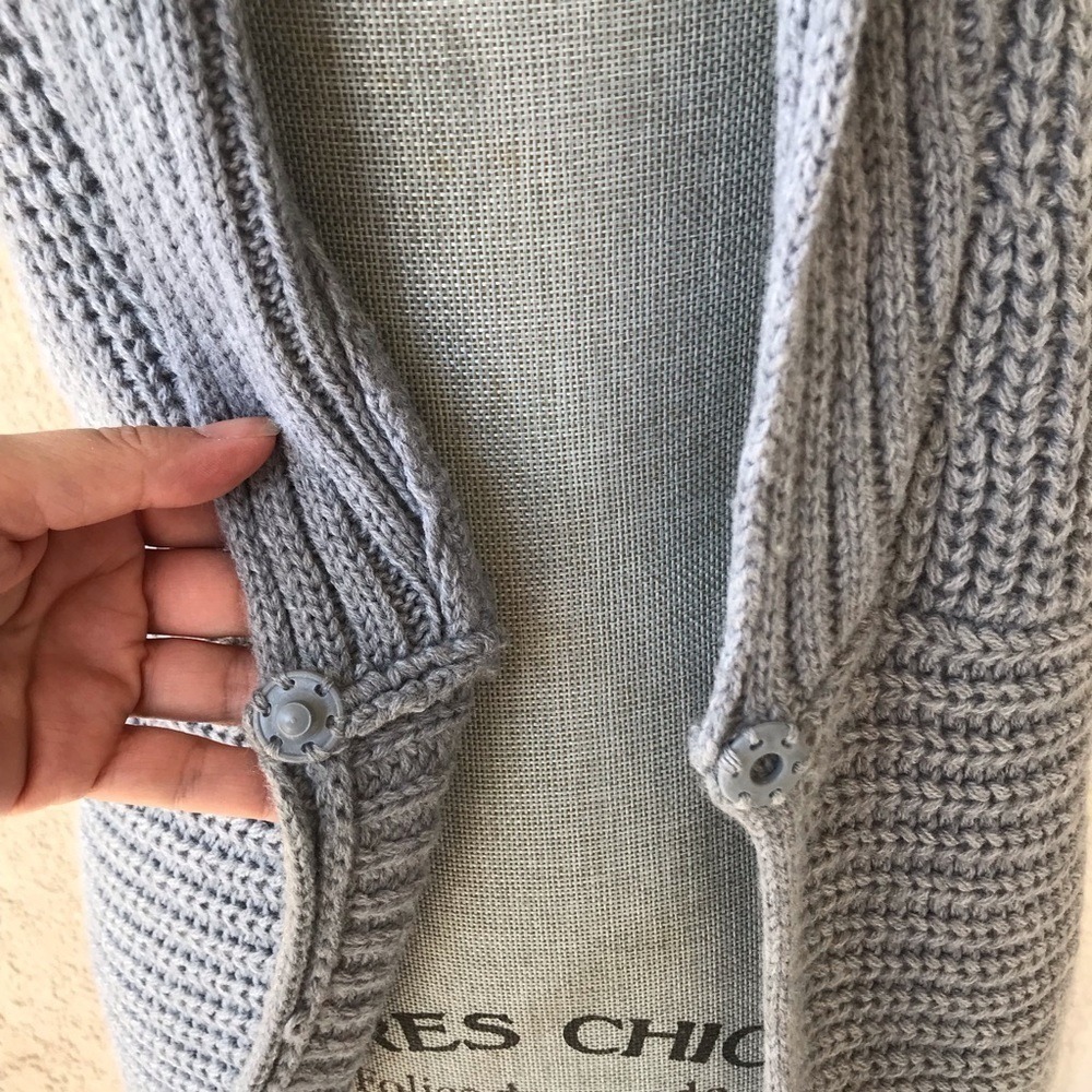 Gray Cable Knit Sleeveless Cardigan Sweater Vest - Medium - Picture 5 of 7